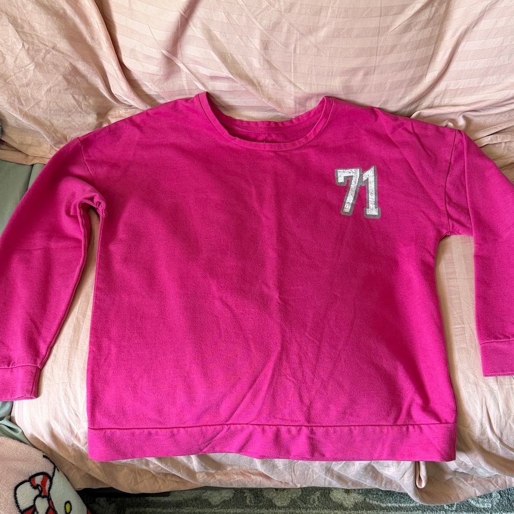 Disney Parks Large Juniors-sized Sweatshirt with '71 Graphic/ Walt Disney World